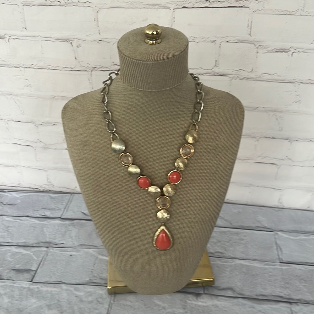 Trifari crown gold toned tear drop pendant necklace